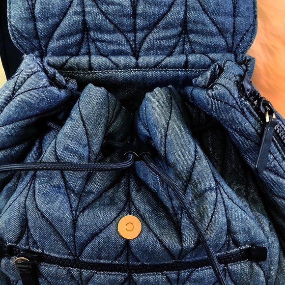 NWT Kate spade Ellie denim large flap backpack - Picture 3 of 8